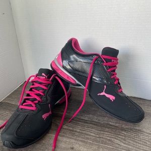 Puma soft foam women’s size 10